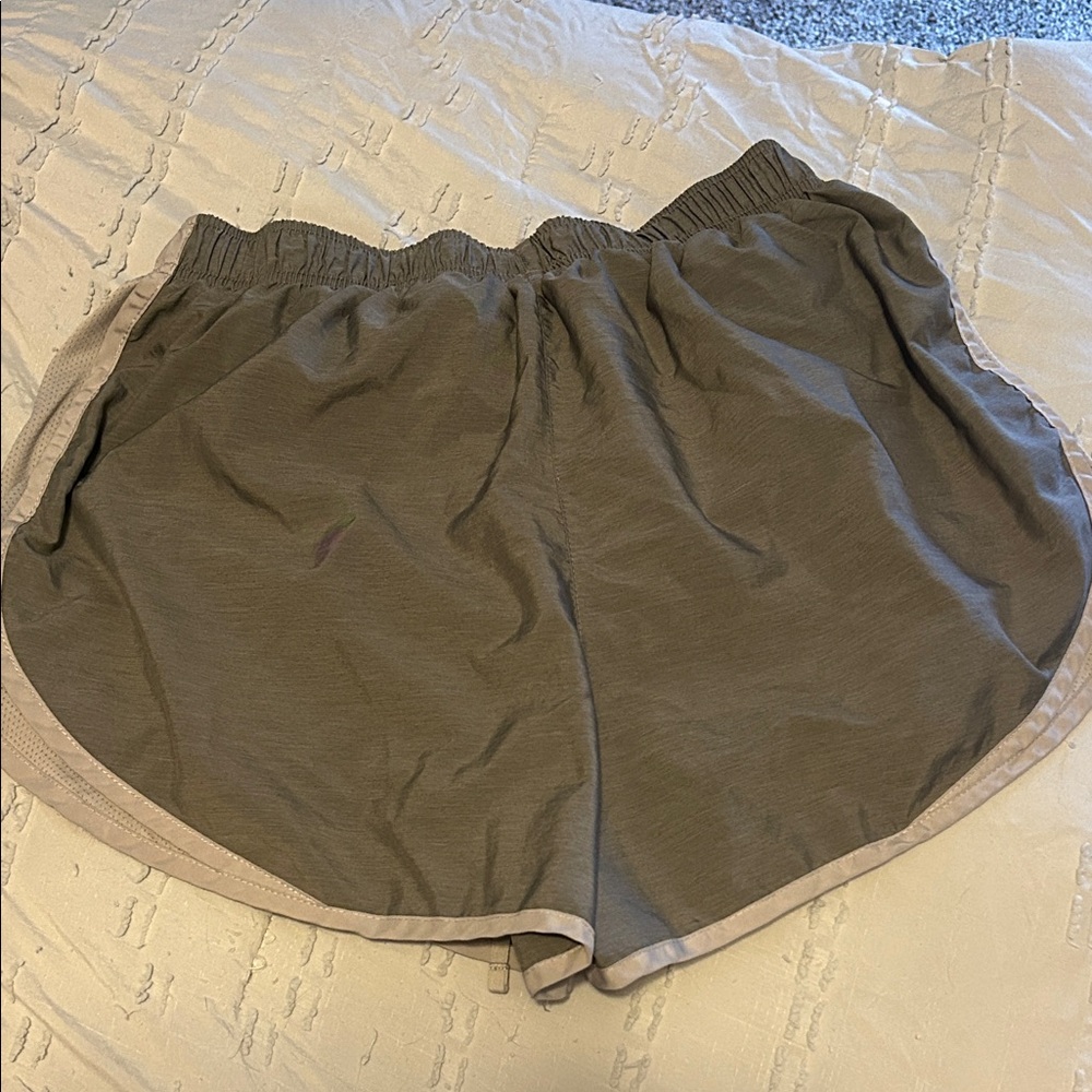 Nike Women's Gray Athletic Shorts - Picture 3 of 4